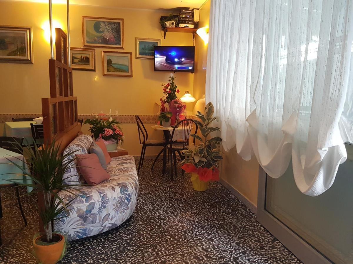 Hotel Villa Ersilia Rimini B&B Exteriér fotografie